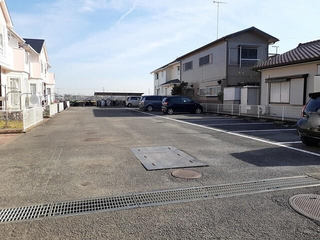 コートドールＡ（102） 駐車場