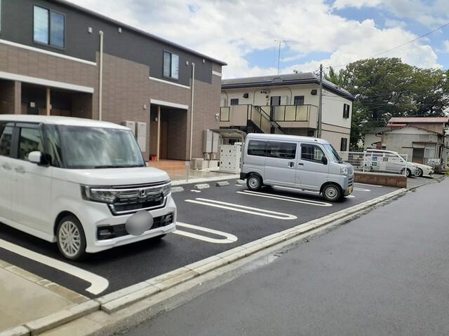 アクティブ　スカイ（102） 駐車場