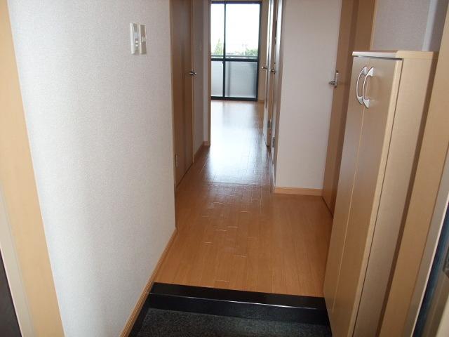 ラベンダーリブ 玄関