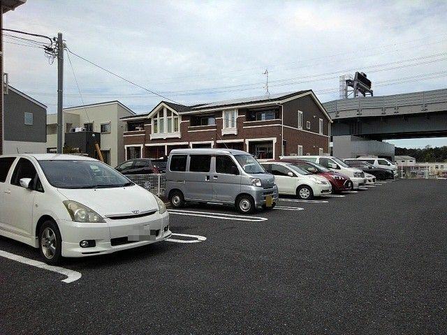 アマデウスハウス（205） 駐車場