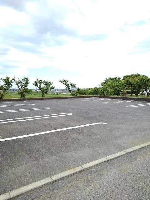 アライブ　Ｂ（102） 駐車場