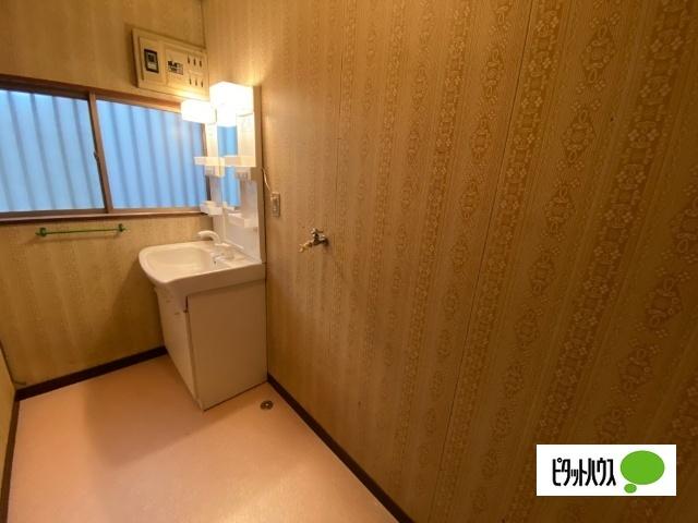 秦野市曲松1丁目戸建（1） 洗面