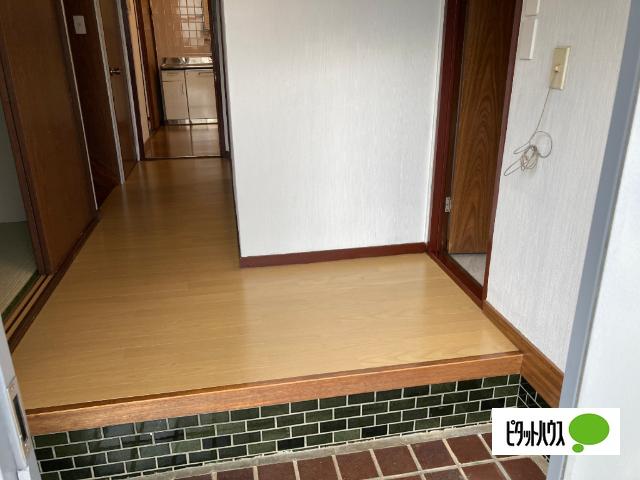 秦野市渋沢4DK戸建（1） 玄関