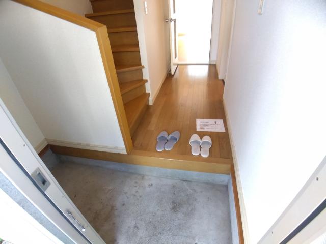 秦野市堀山下タウンハウス 玄関