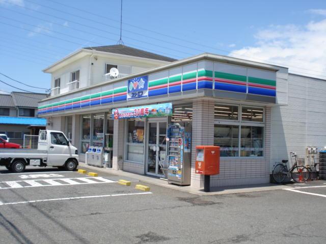 コンビニ　スリーエフ：300m