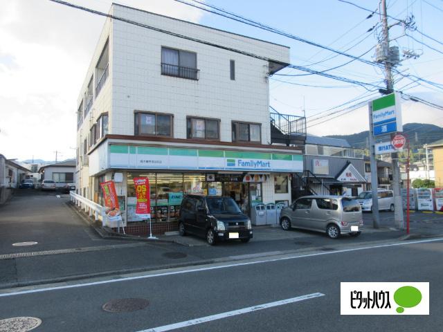 ファミリーマート秦野西田原店：624m