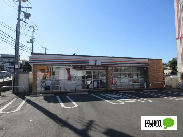 セブンイレブン秦野東海大学前駅入口店：462m