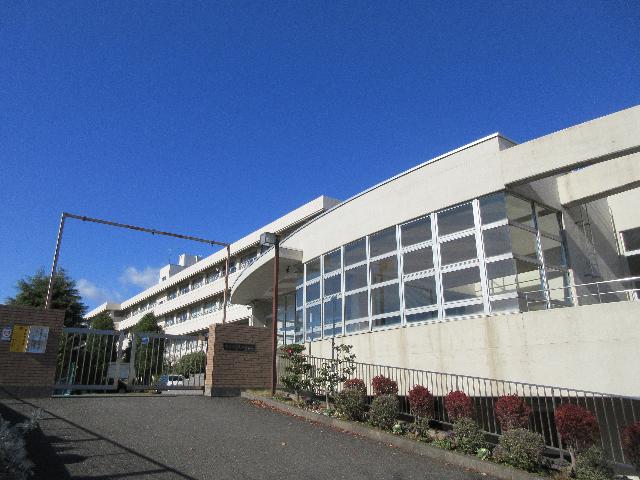 秦野市立大根中学校：1465m