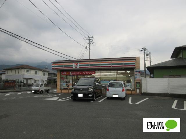 セブンイレブン秦野堀山下店：935m