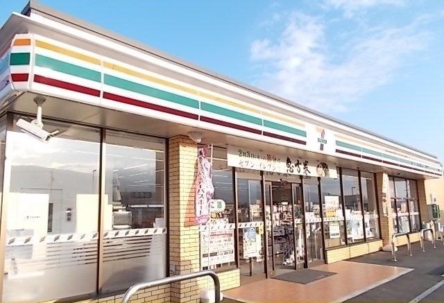 セブンイレブン牛島店：350m