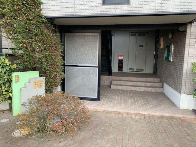 アルファタウン秦野新町　Ｂ（301） エントランス