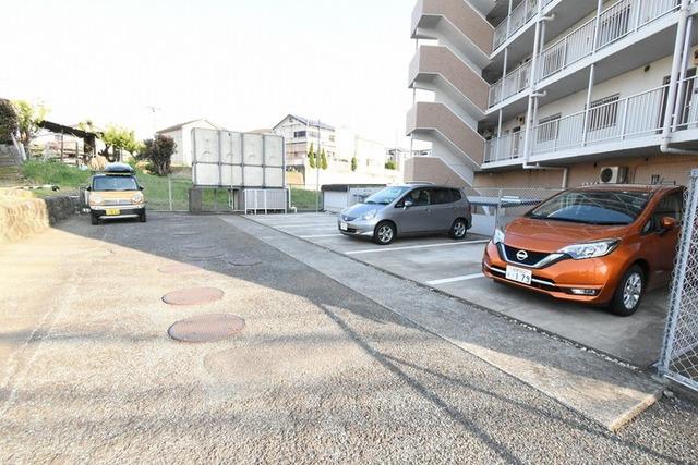 マンションビスタリカ（402） 駐車場