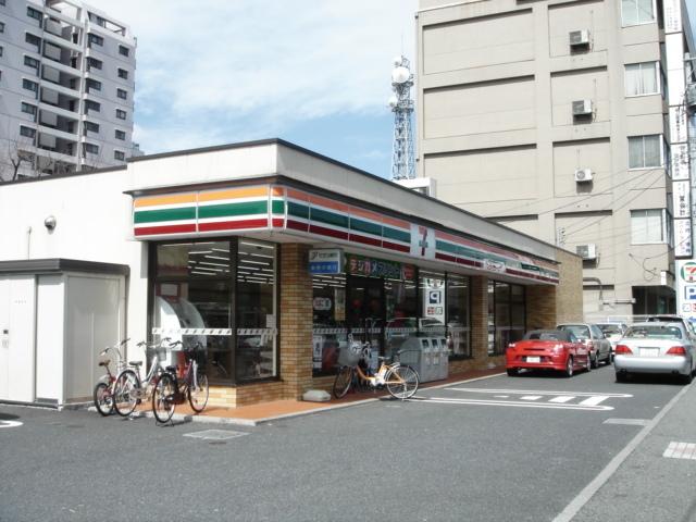 セブンイレブン厚木水引店：509m