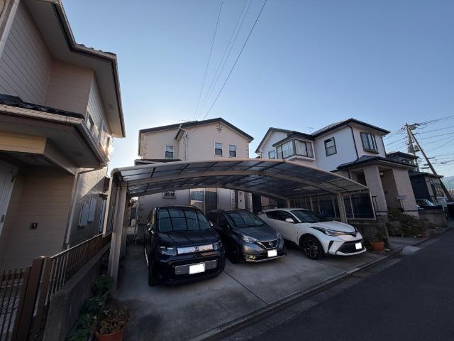 カーポートで雨風から愛車も守ります！