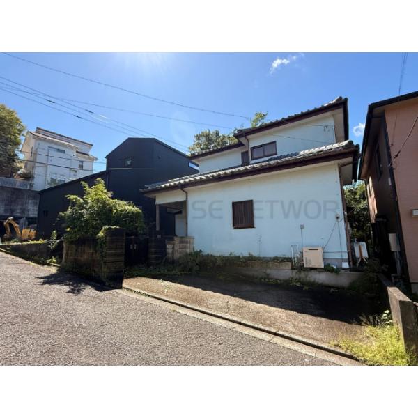神奈川県秦野市堀西