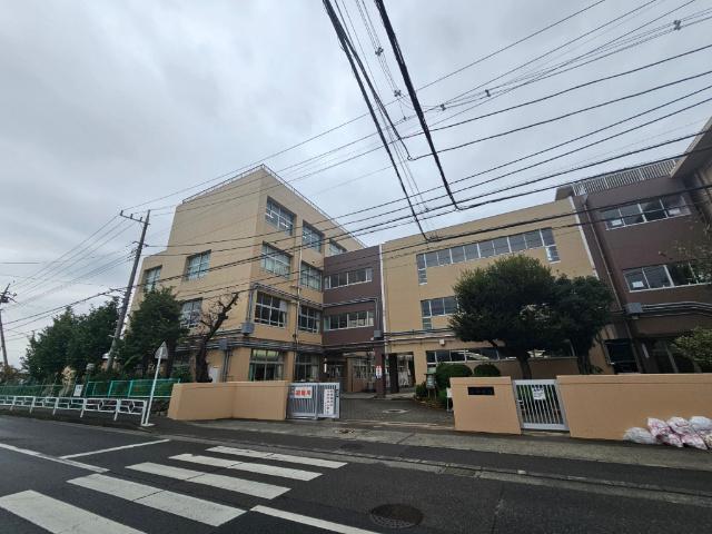 座間市立西中学校