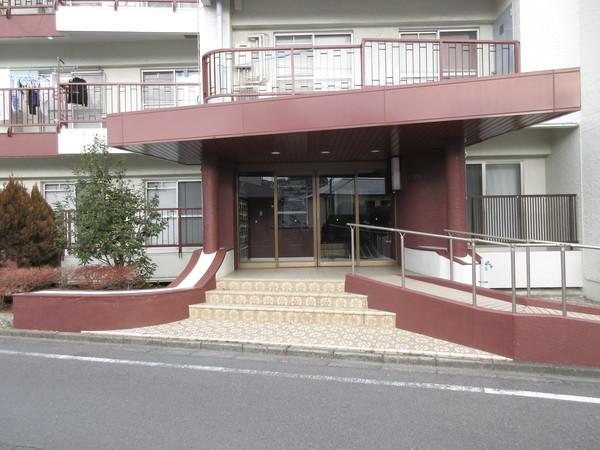 オーク室町 エントランス