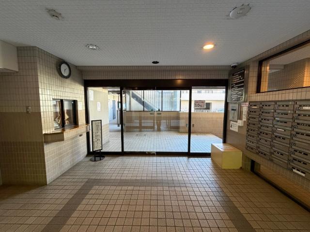 ライオンズガーデン鶴巻温泉 ロビー
