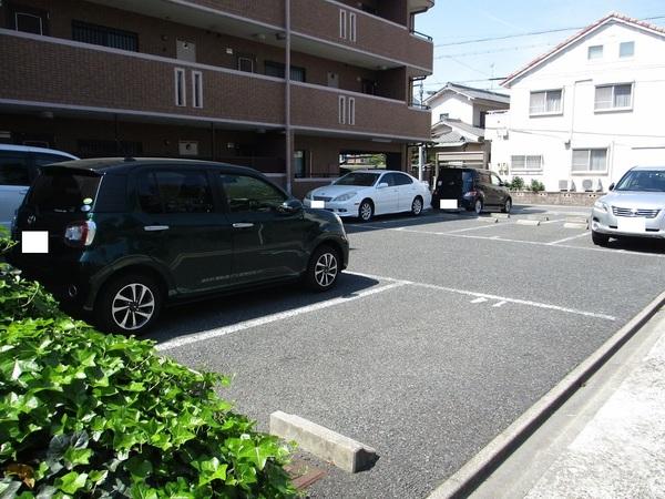 藤苑北山（403） 駐車場