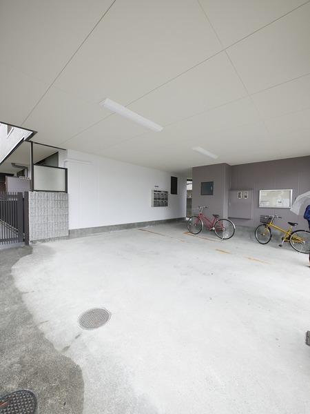 STプラザ台町（301） 駐車場