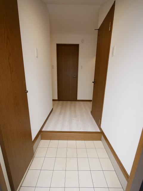 STプラザ台町（301） 玄関