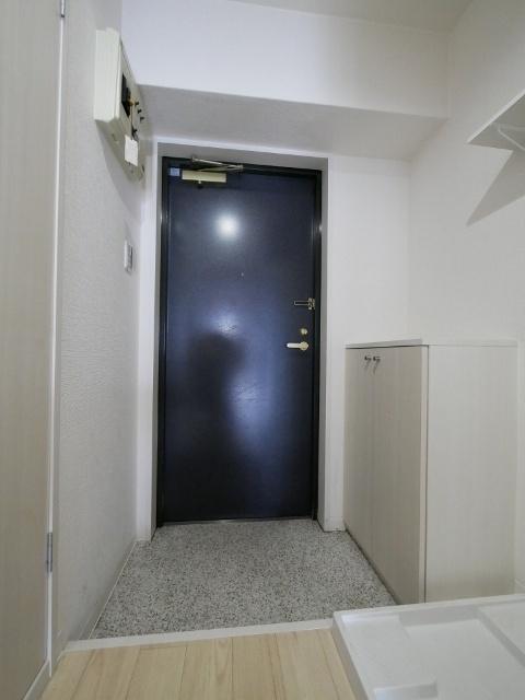 クレセントM浮島（301） 玄関