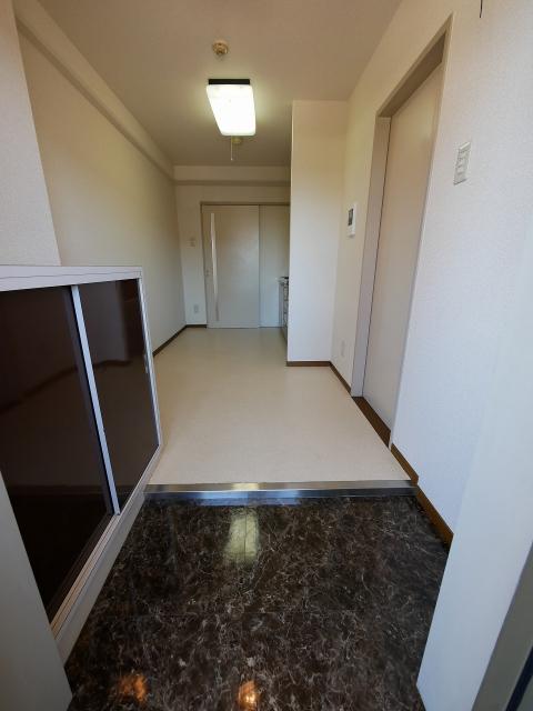 ファミーユ檀（205） 玄関