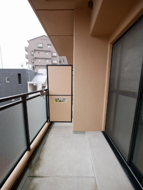 グリム覚王山（502） バルコニー