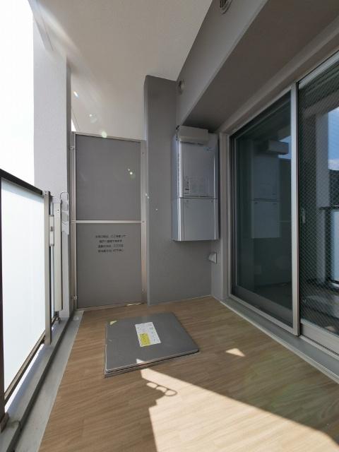 プレサンスロジェ千種内山（1102） バルコニー