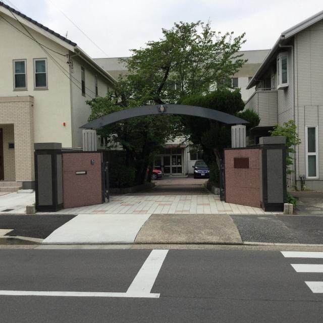 名古屋市立桜山中学校：612m
