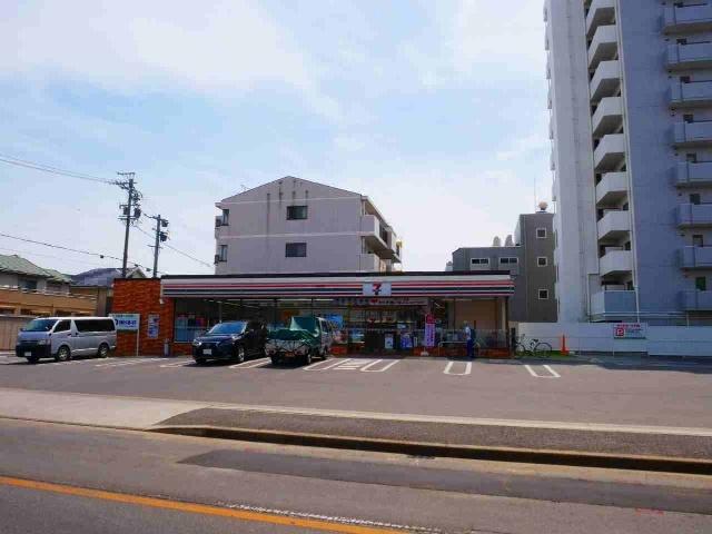 セブンイレブン名古屋御器所通2丁目店：285m