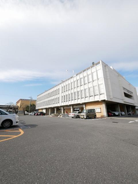 瑞穂市役所穂積庁舎：2058m