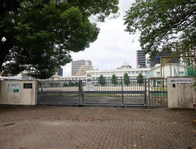 名古屋市立松原小学校：453m