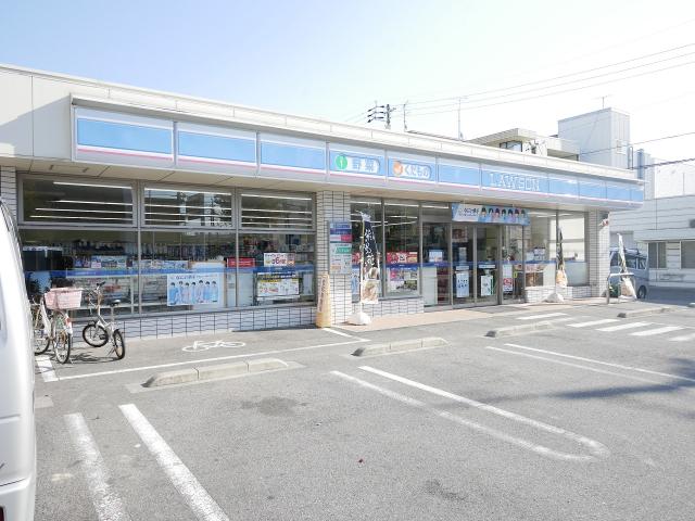 ローソン川名駅前店：356m