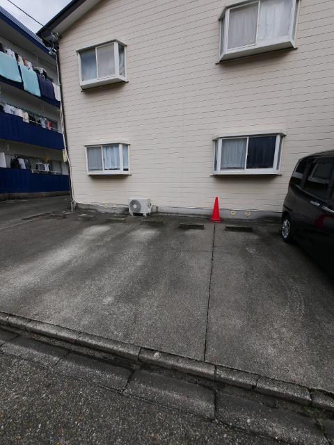 メゾン汐路パート２（B） 駐車場