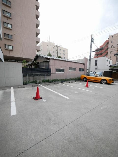 HEARTS WAVE（202） 駐車場
