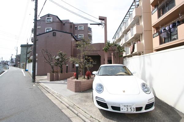 グランドメゾン檀渓通 駐車場