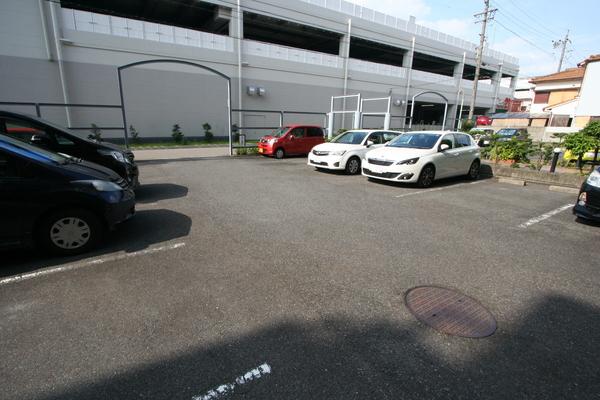 ナビシティ浪打町 駐車場