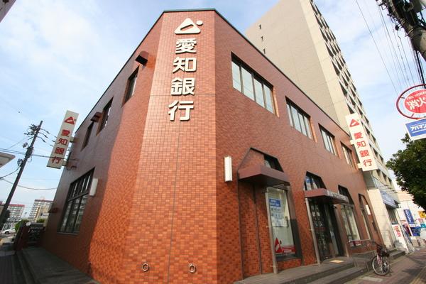 銀行