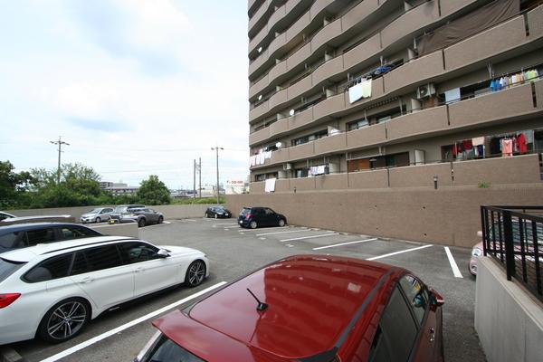 ダイアパレス日進 駐車場