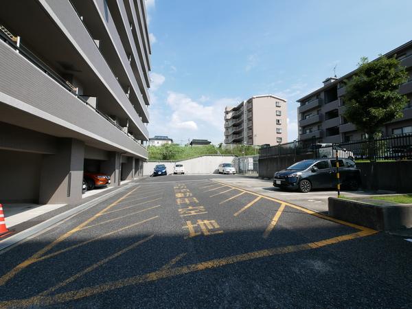 赤池サンハイツA棟 駐車場