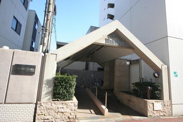 ファミール日比野 エントランス