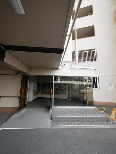 戸部グランドハイツA棟 エントランス
