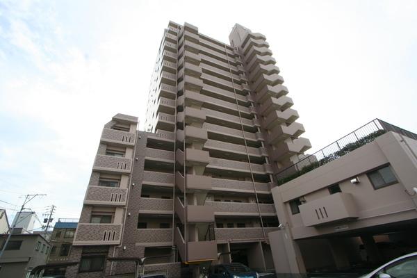 宝マンション名西 外観