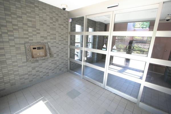 宝マンション六番町第３ エントランス