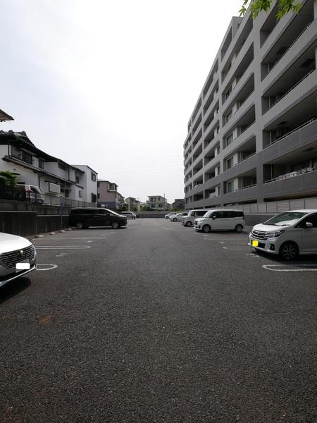 ユニーブル大清水 駐車場