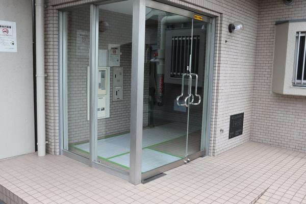 ネオカーサ上飯田 エントランス