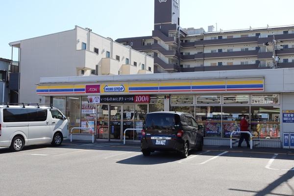 コンビニ