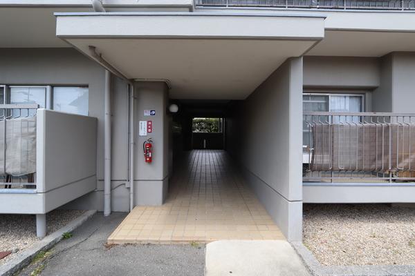 下津マンション エントランス