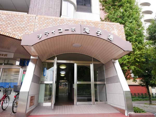 シティコーポ滝子通 エントランス